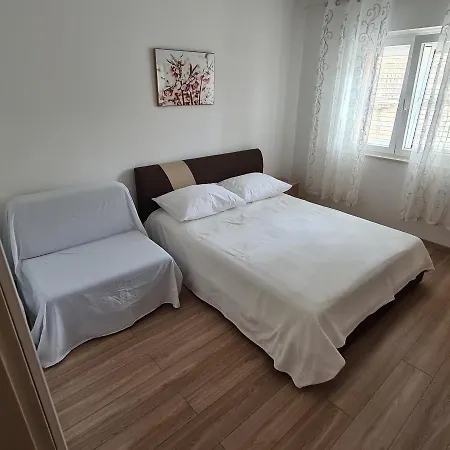 Apartment Maro